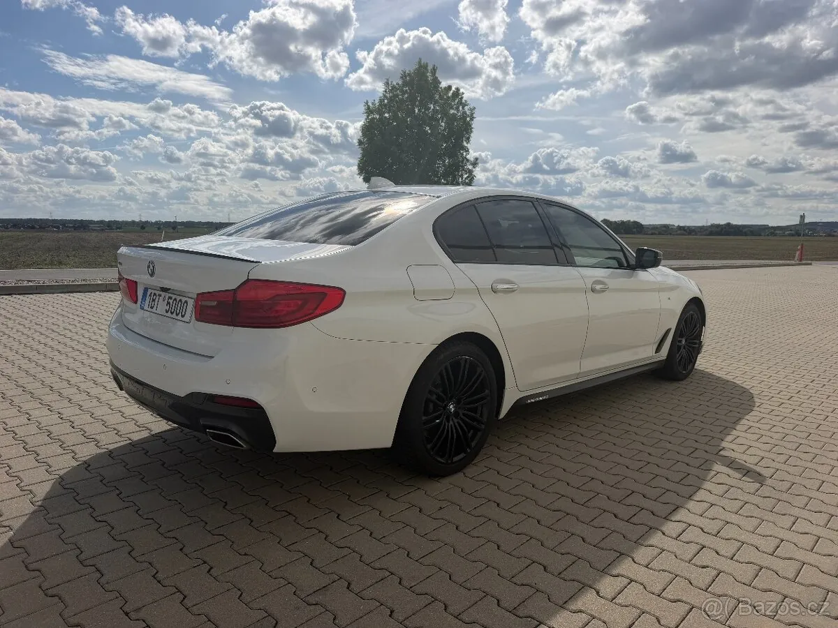 BMW 5 2017 photo 2