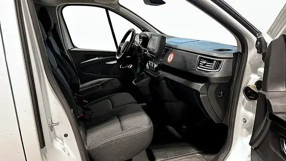 Renault Trafic 2024 photo 3