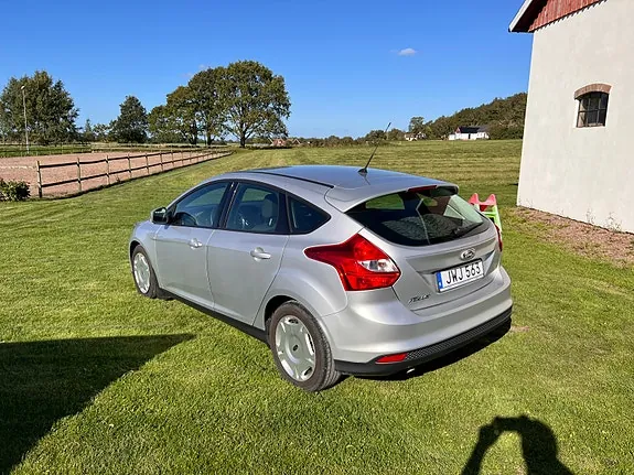 Ford Focus 2013 photo 2