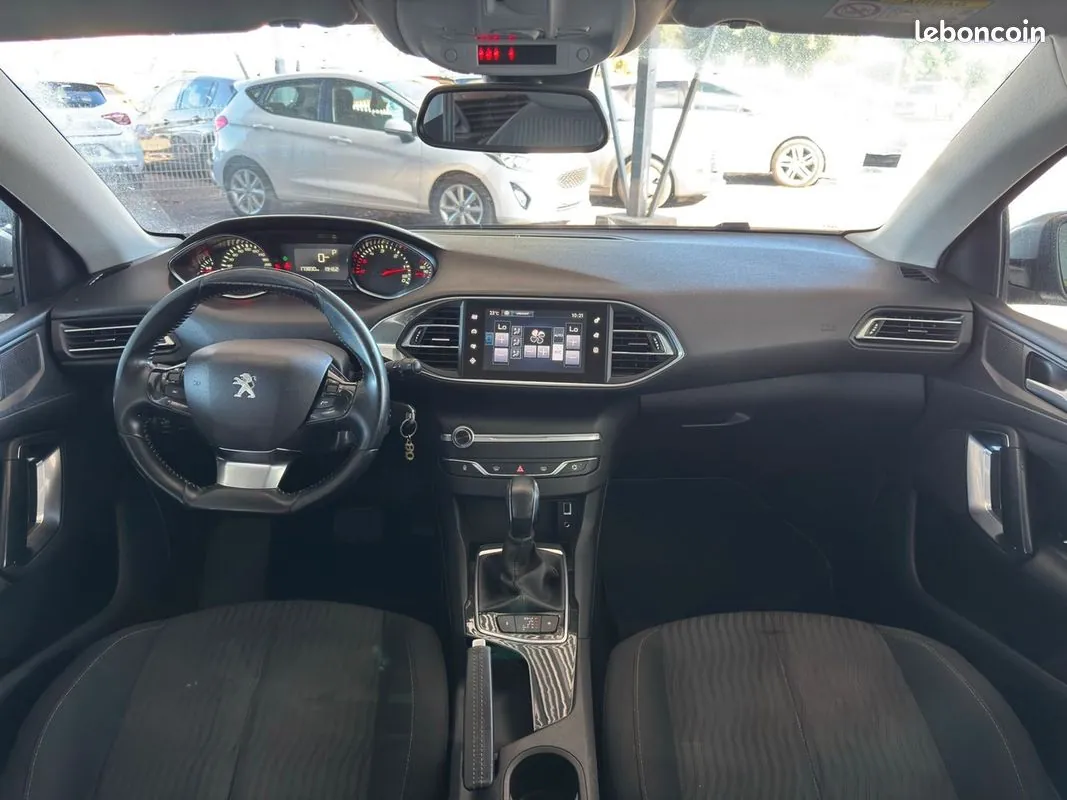 Peugeot 308 2017 photo 5