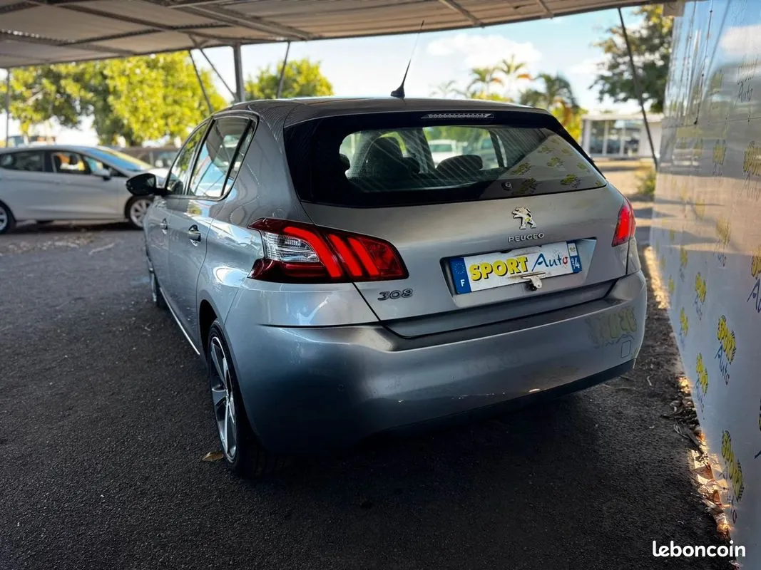 Peugeot 308 2017 photo 2