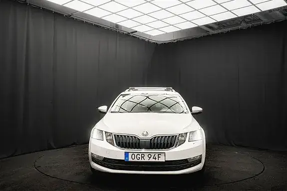 Skoda Octavia 2019 photo 3