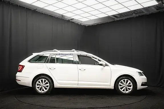 Skoda Octavia 2019 photo 5