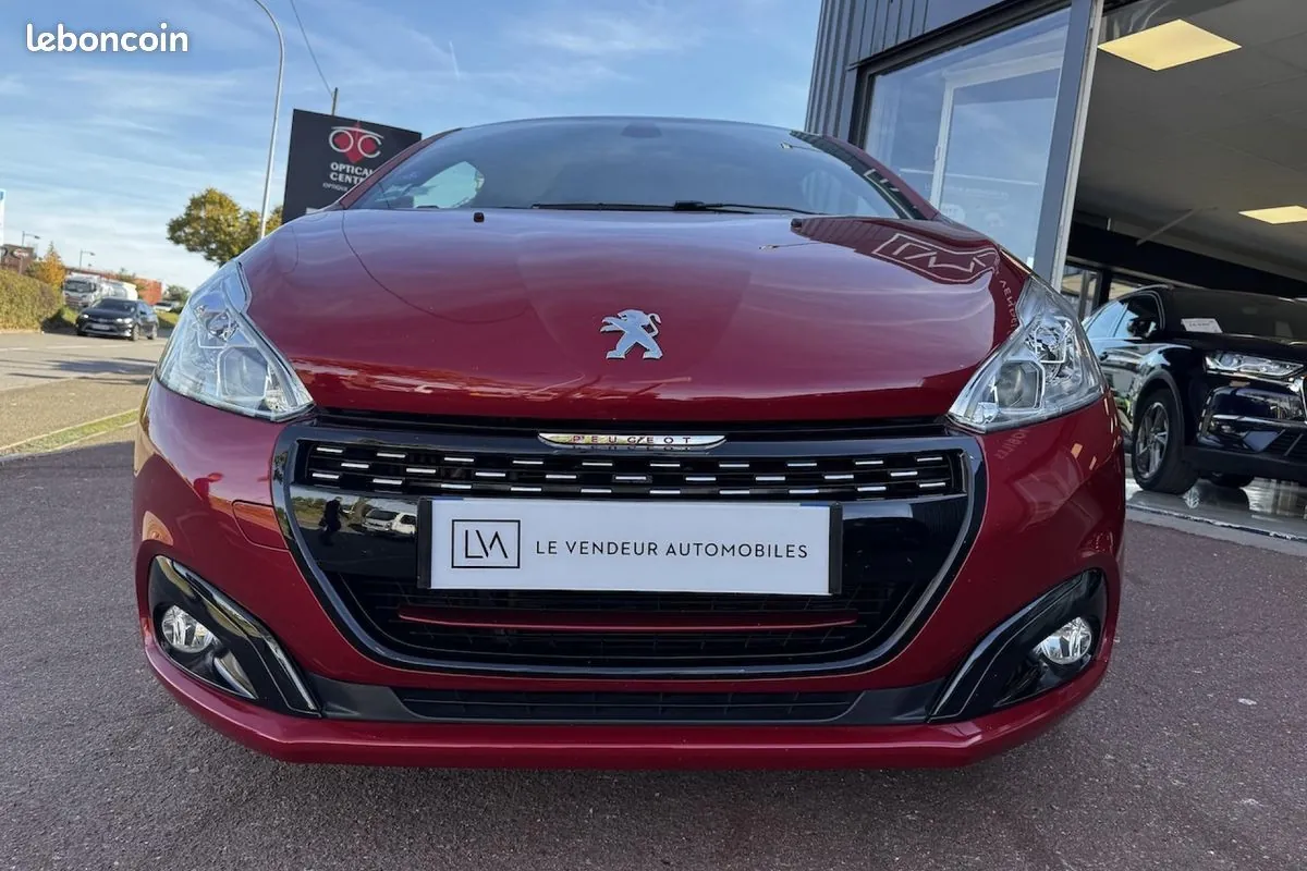 Peugeot 208 2017 photo 3
