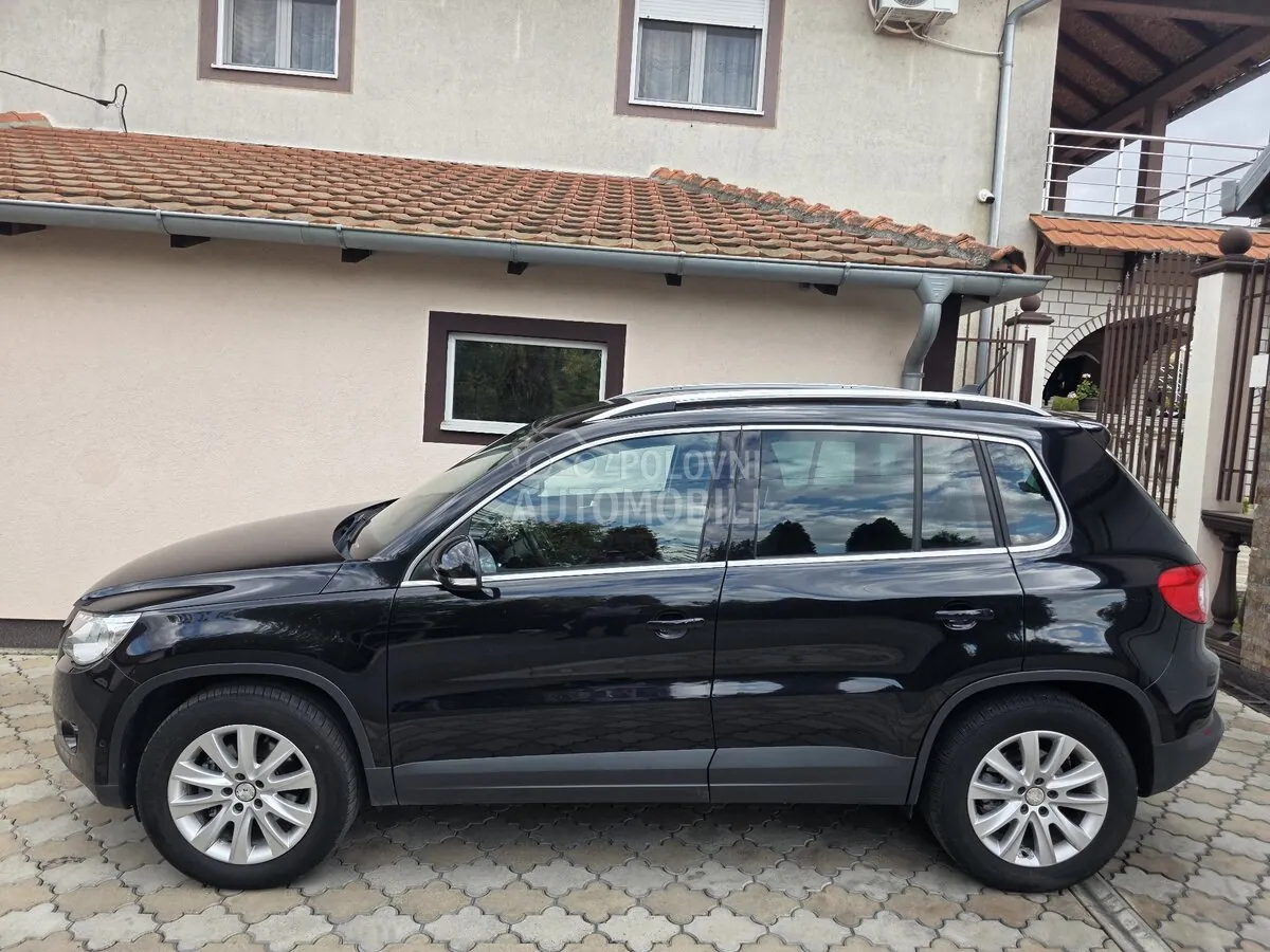 Volkswagen Tiguan 2011 photo 2