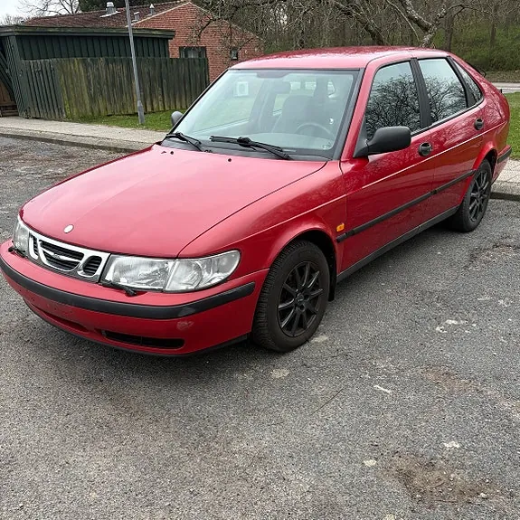 Saab 9-3 1999 photo 2