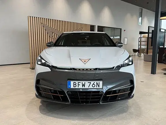 Cupra Tavascan 2026 photo 2