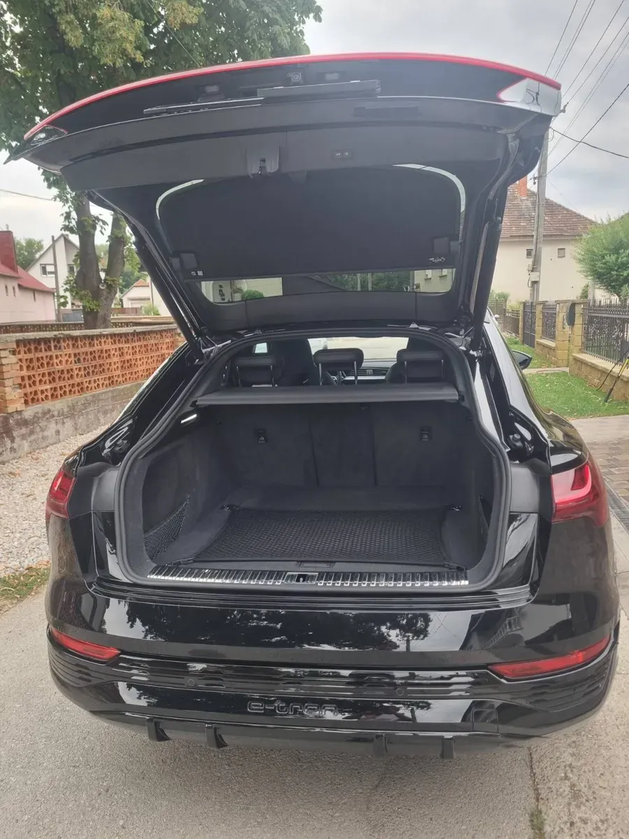 Audi Q8 E-Tron 2023 photo 3