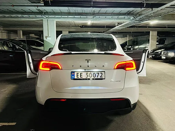 Tesla Model Y 2022 photo 5