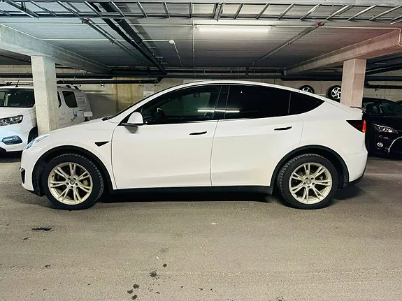 Tesla Model Y 2022 photo 3