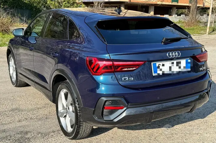 Audi Q3 2019 photo 2