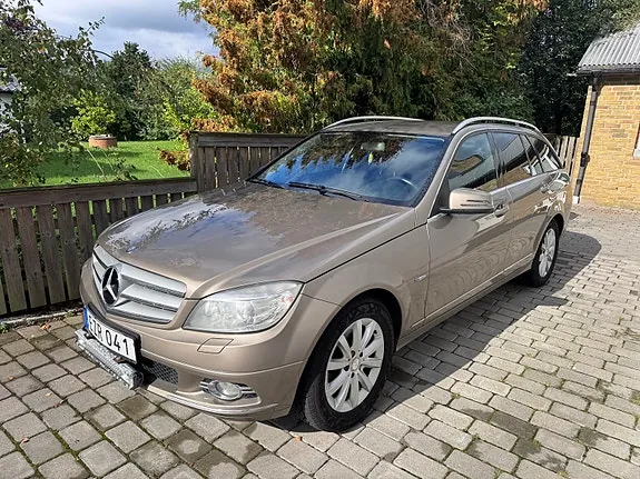 Mercedes-Benz C220