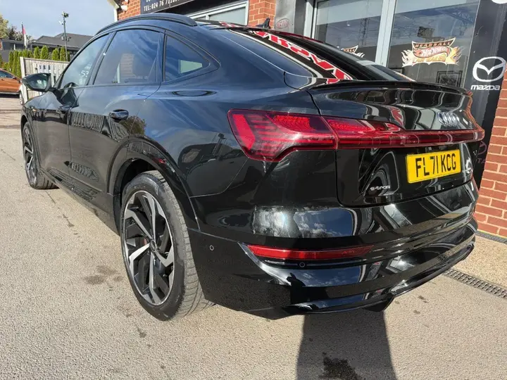 Audi E-Tron 2021 photo 4