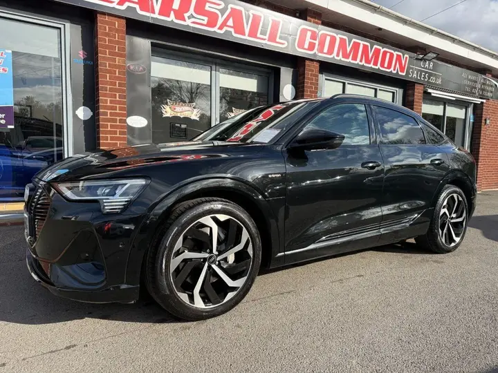 Audi E-Tron 2021 photo 2