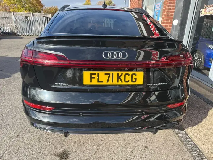 Audi E-Tron 2021 photo 5
