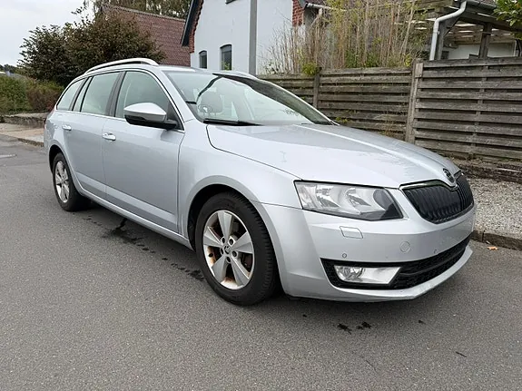 Skoda Octavia 2014 photo 2