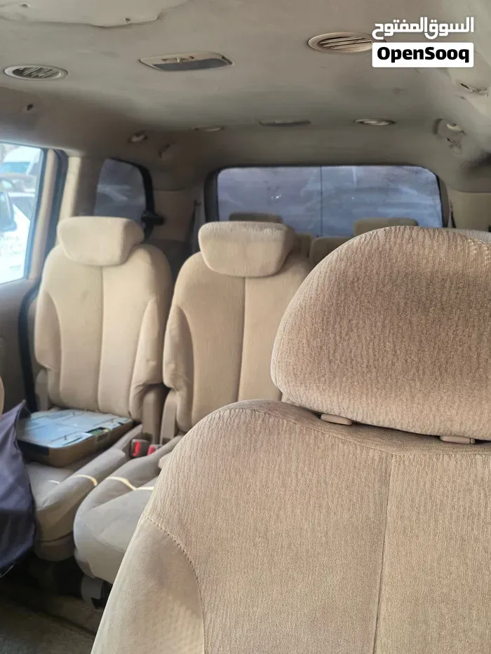Kia Carnival 2010 photo 3