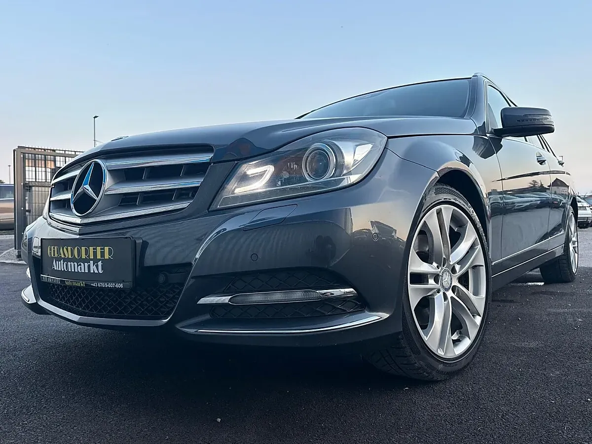 Mercedes-Benz C-Class 2013 photo 2