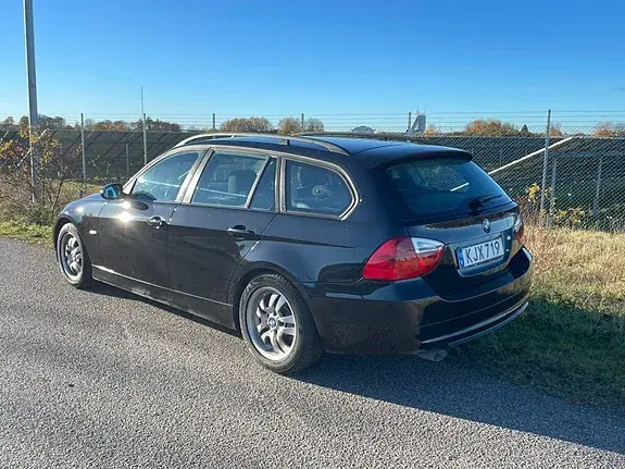 BMW 318D 2007 photo 2