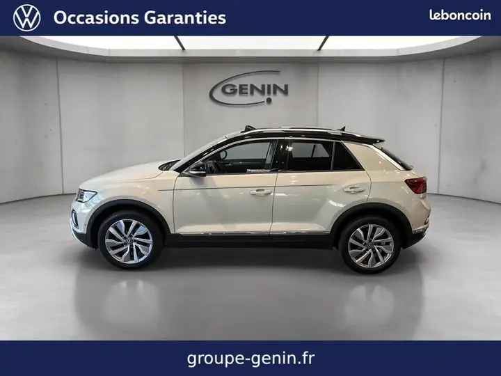 Volkswagen T-Roc 2023 photo 2