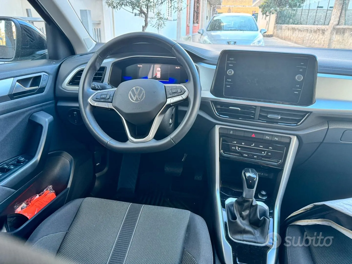 Volkswagen T-Roc 2024 photo 5