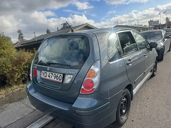 Suzuki Liana 2006 photo 4