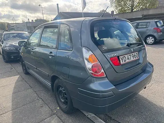 Suzuki Liana 2006 photo 5