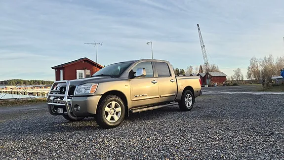 Nissan Titan