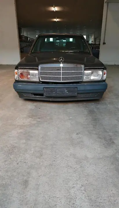 Mercedes-Benz 190