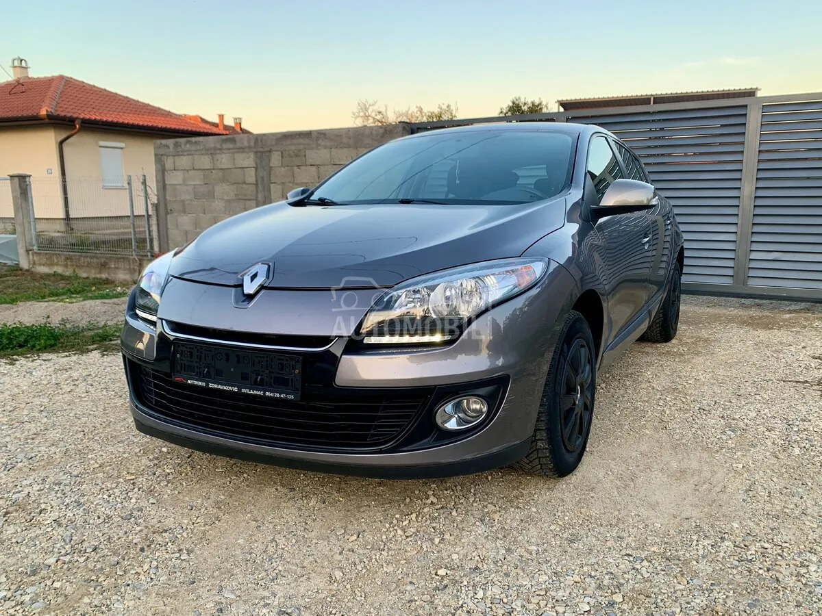 Renault Megane 2012 photo 2
