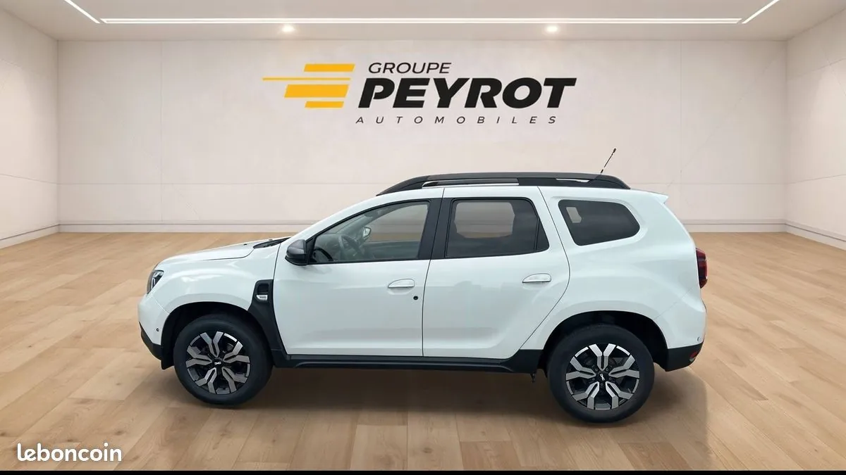 Dacia Duster 2024 photo 2