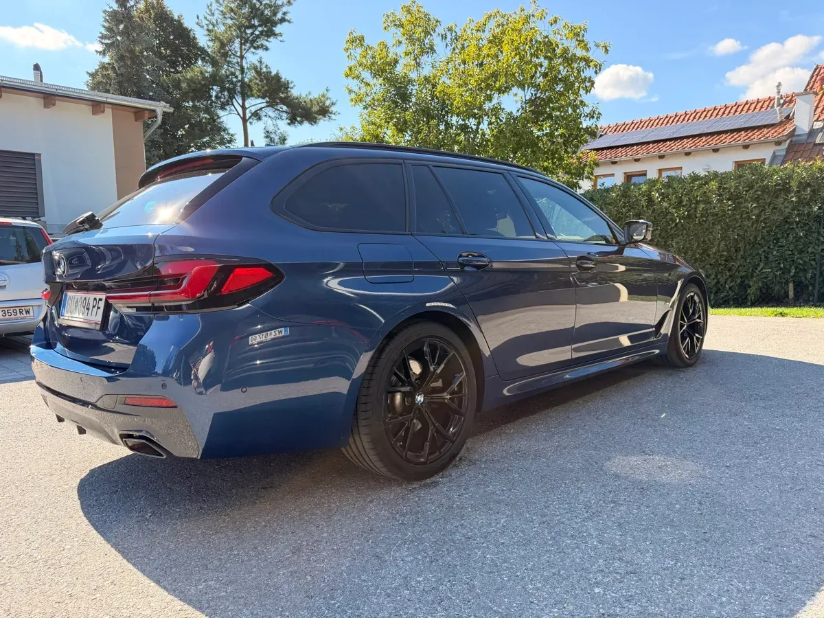 BMW 5 Series 2021 photo 2