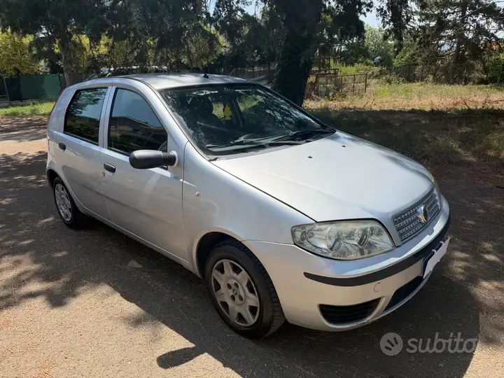 Fiat Punto 2009 photo 4