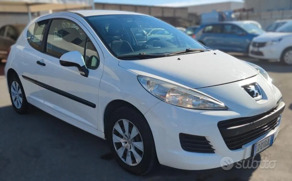 Peugeot 207 2010 photo 4