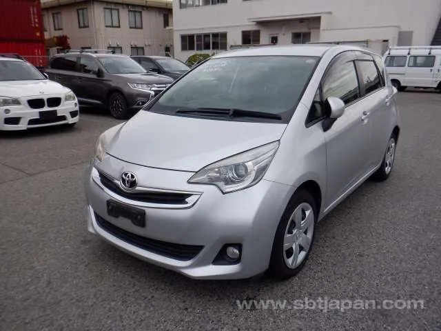 Toyota Ractis 2014 photo 2