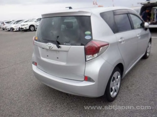 Toyota Ractis 2014 photo 4