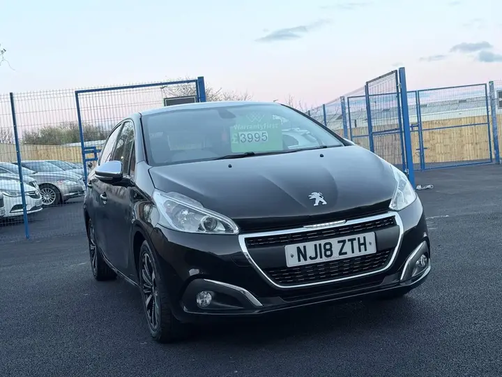 Peugeot 208 2018 photo 2