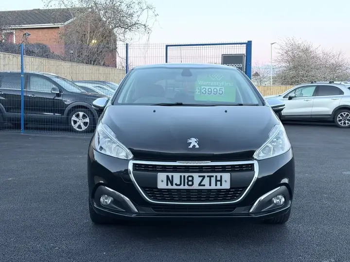 Peugeot 208 2018 photo 3