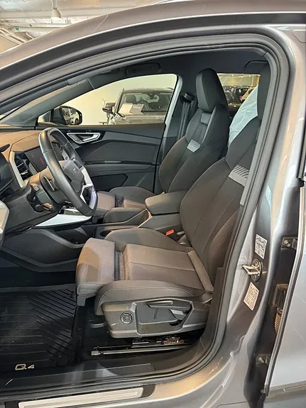 Audi Q4 E-Tron 2024 photo 3