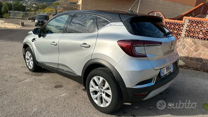 Renault Captur 2022 photo 4