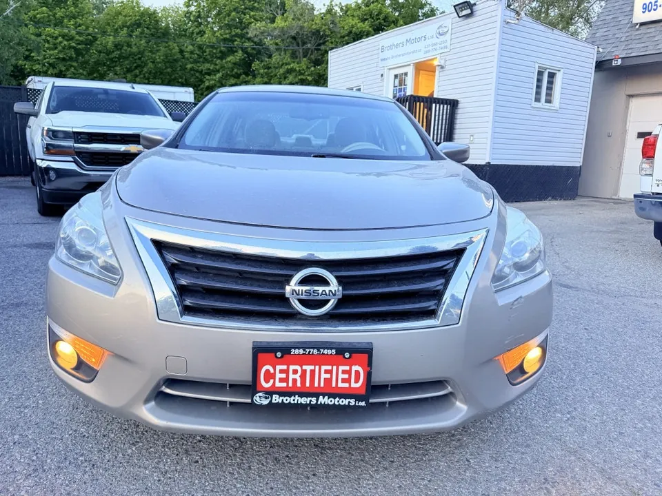 Nissan Altima 2013 photo 2