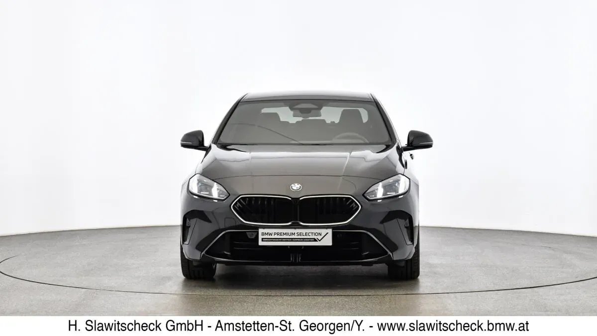 BMW 2 Series 2025 photo 2