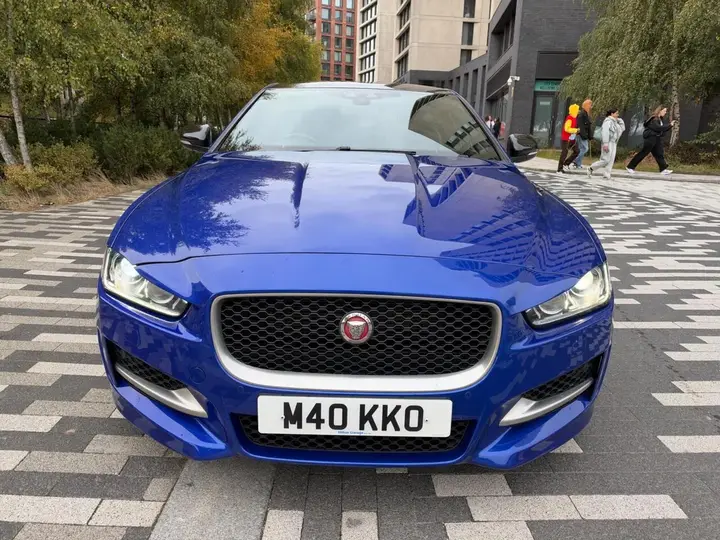 Jaguar Xe 2017 photo 2