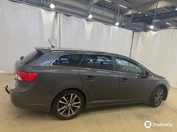 Toyota Avensis 2012 photo 4