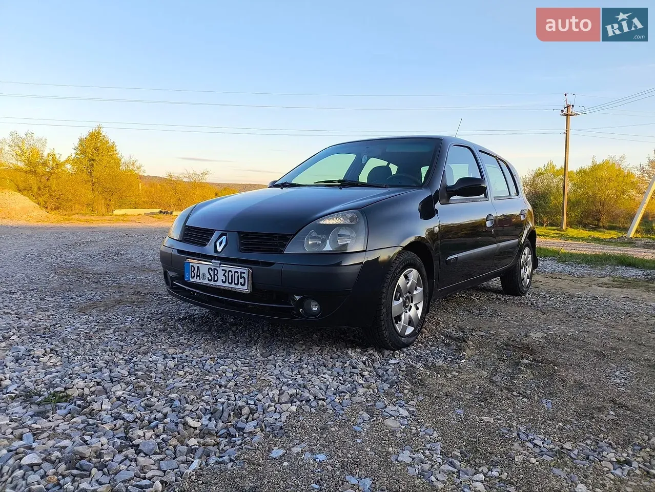 Renault Clio 2004 photo 2