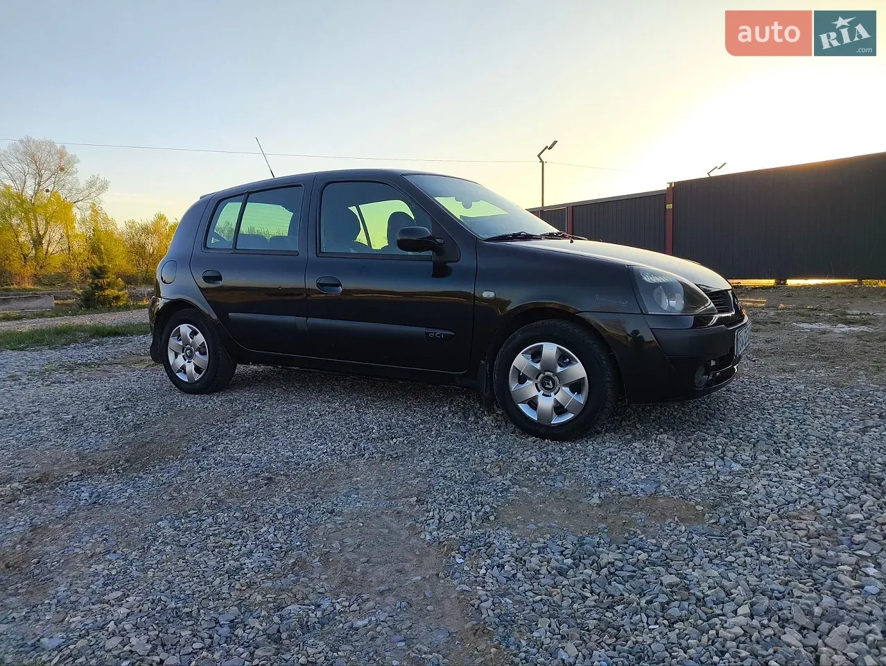 Renault Clio 2004 photo 4