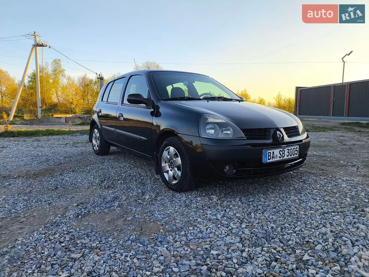 Renault Clio 2004 photo 3