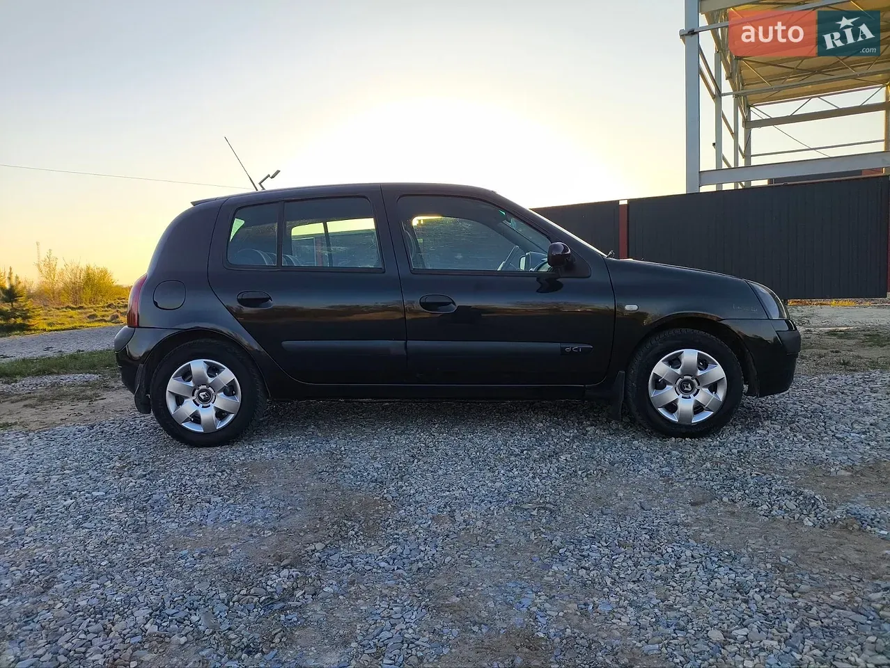 Renault Clio 2004 photo 5