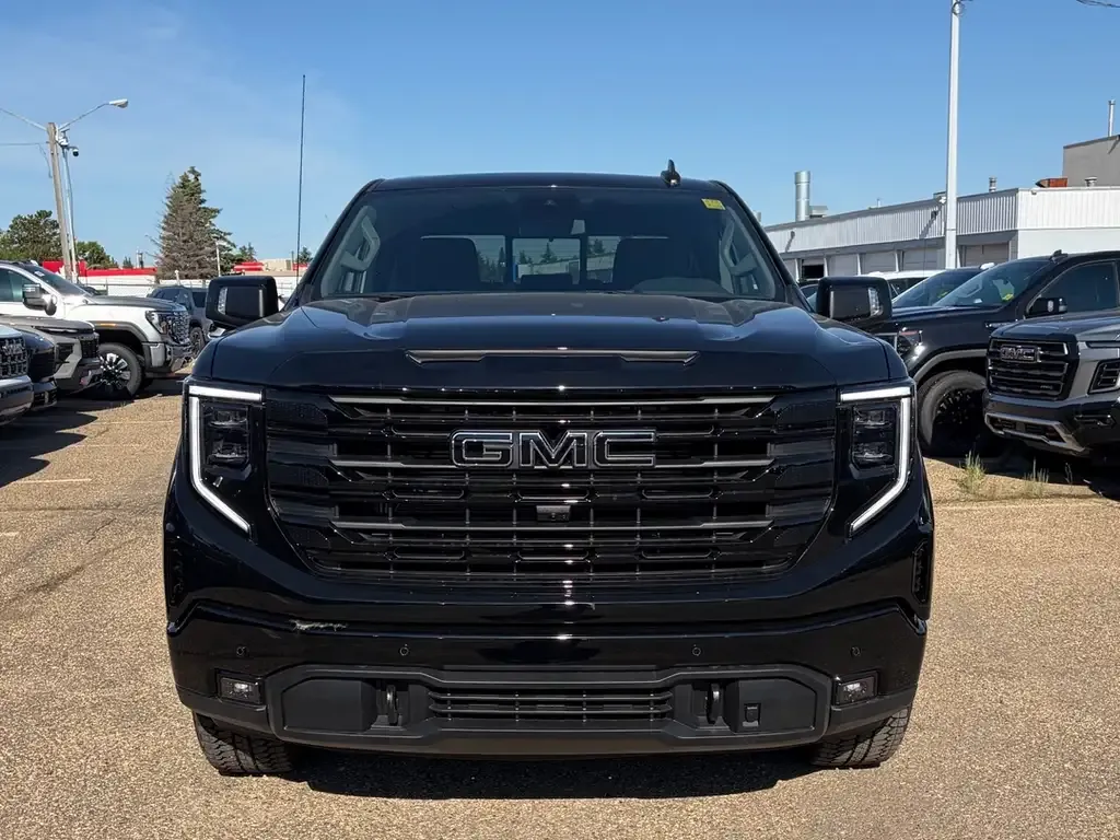 GMC Sierra 1500 2026 photo 2