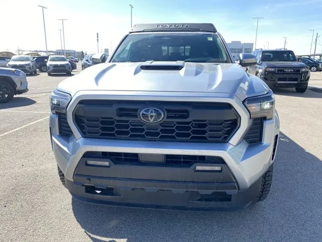 Toyota Tacoma 2025 photo 2